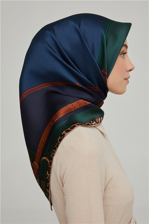 Armine Sura İpek Eşarp 21Ka8626 08