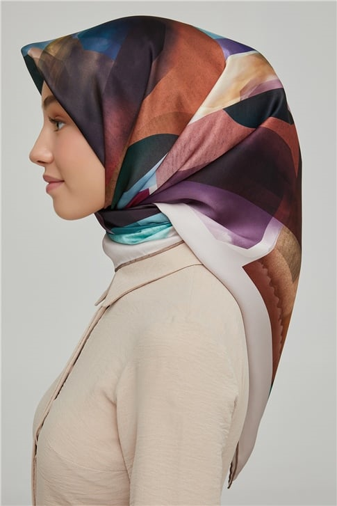 Armine Sura İpek Eşarp 21Ka8628 03