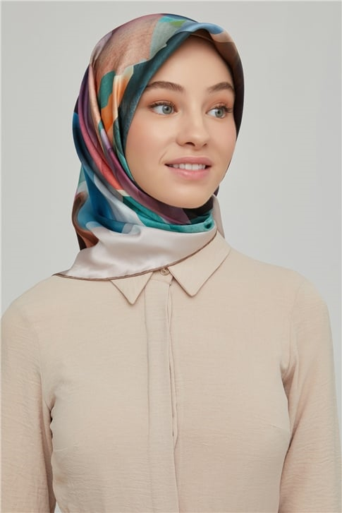 Armine Sura İpek Eşarp 21Ka8628 03