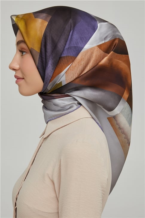 Armine Sura İpek Eşarp 21Ka8628 10