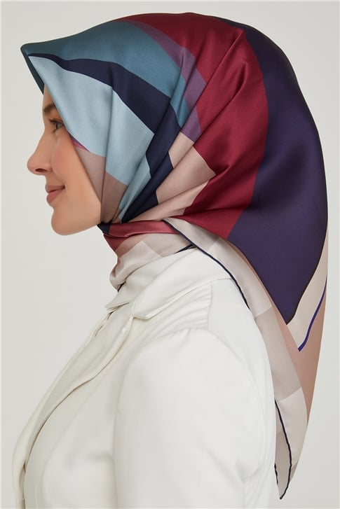 Armine Sura İpek Eşarp 21Ka8629 03