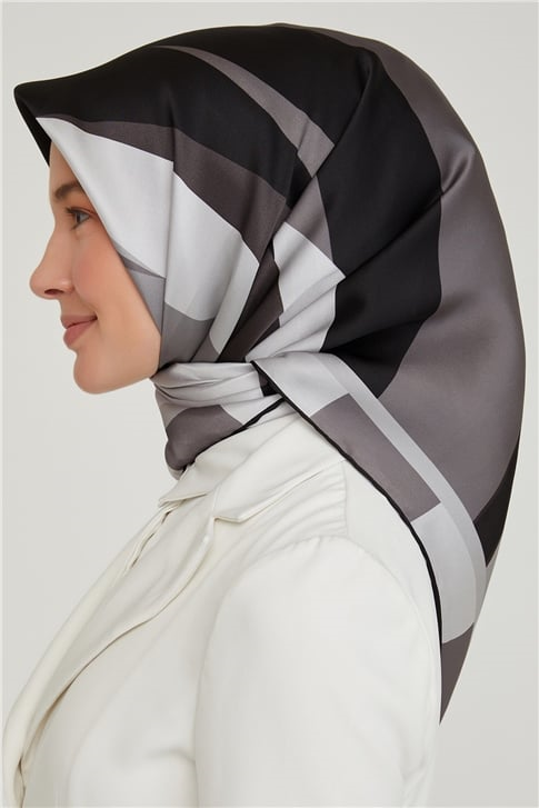Armine Sura İpek Eşarp 21Ka8629 10