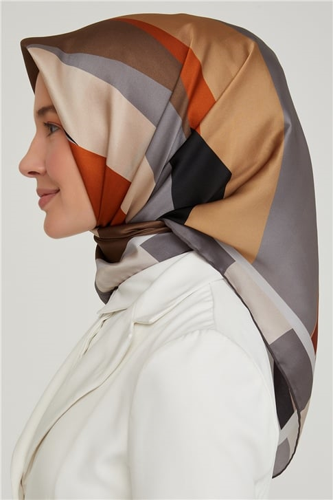Armine Sura İpek Eşarp 21Ka8629 37