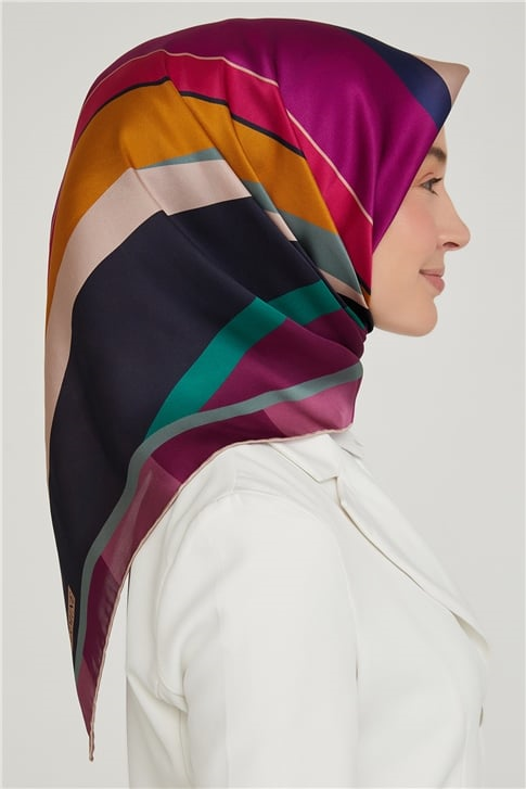Armine Sura İpek Eşarp 21Ka8629 39