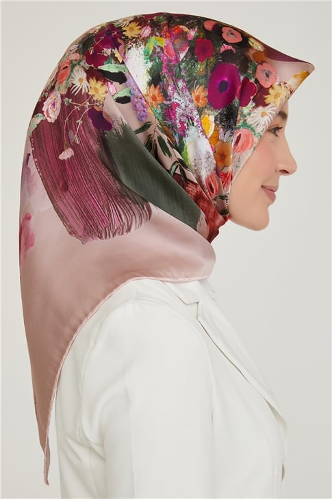 Armine Sura İpek Eşarp 21Ka8630 05