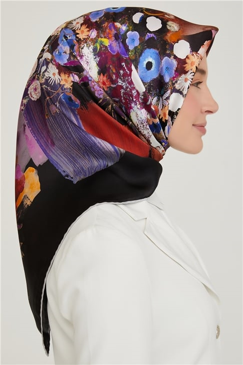 Armine Sura İpek Eşarp 21Ka8630 06