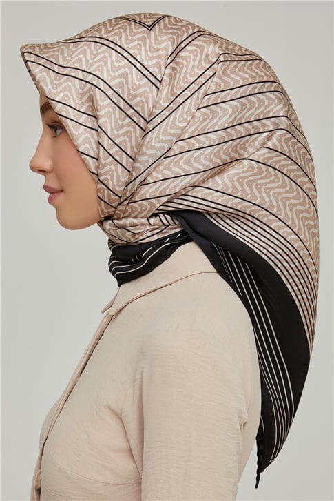Armine Sura İpek Eşarp 21Ka8631 03