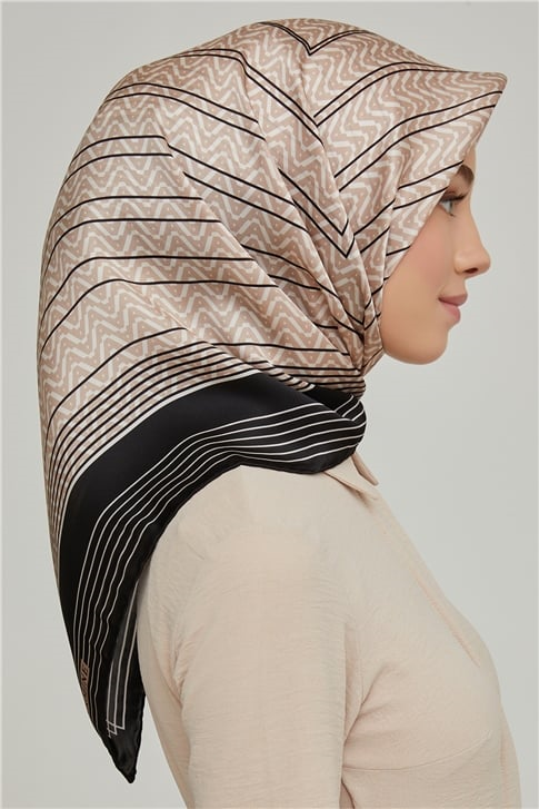 Armine Sura İpek Eşarp 21Ka8631 03