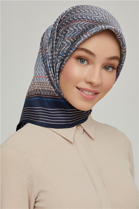 Armine Sura İpek Eşarp 21Ka8631 38