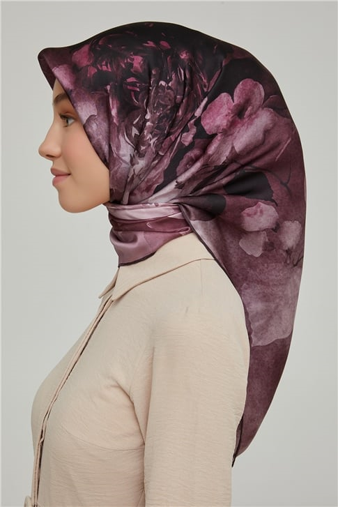 Armine Sura İpek Eşarp 21Ka8632 07