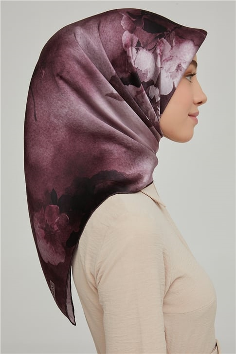Armine Sura İpek Eşarp 21Ka8632 07