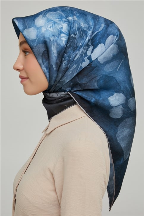 Armine Sura İpek Eşarp 21Ka8632 11