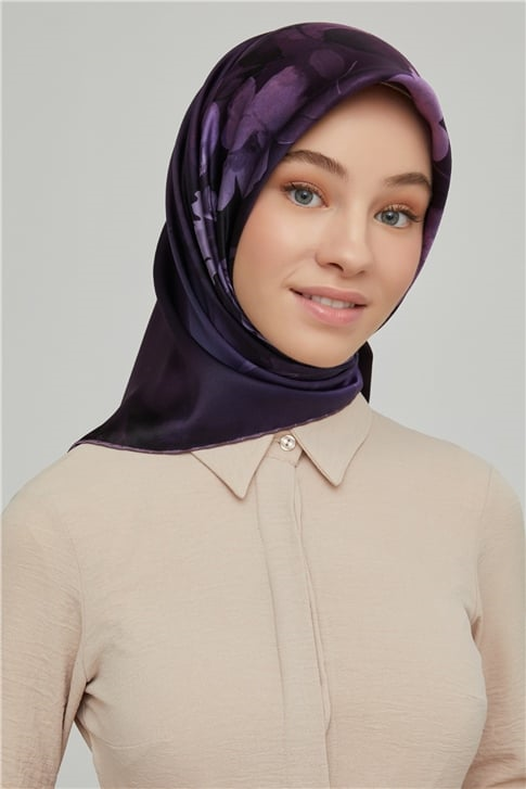 Armine Sura İpek Eşarp 21Ka8632 13