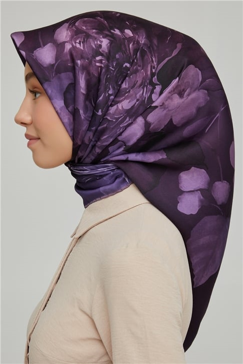 Armine Sura İpek Eşarp 21Ka8632 13