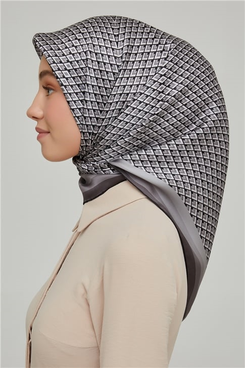 Armine Sura İpek Eşarp 21Ka8634 01