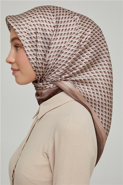 Armine Sura İpek Eşarp 21Ka8634 05