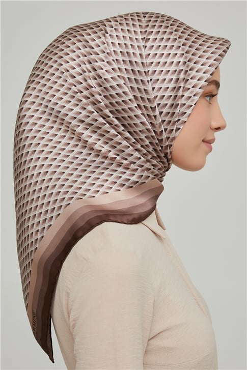 Armine Sura İpek Eşarp 21Ka8634 05