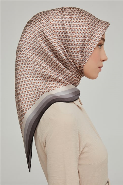 Armine Sura İpek Eşarp 21Ka8634 35