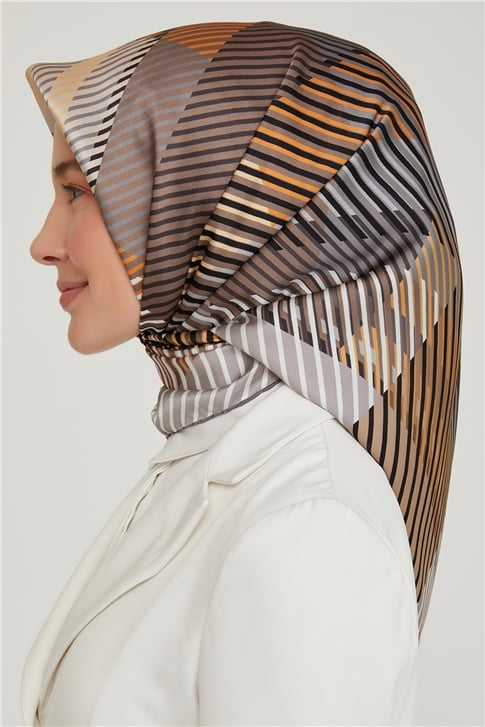 Armine Sura İpek Eşarp 21Ka8635 04