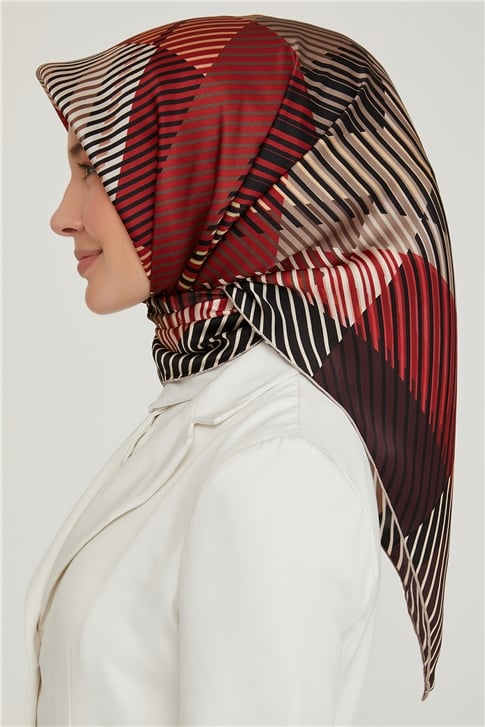 Armine Sura İpek Eşarp 21Ka8635 05