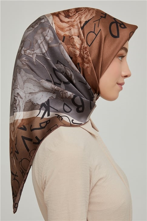 Armine Sura İpek Eşarp 21Ka8637 07