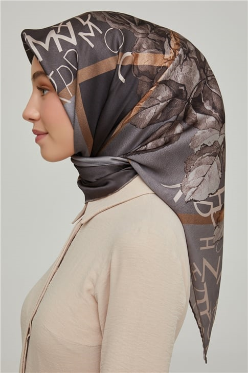 Armine Sura İpek Eşarp 21Ka8637 19