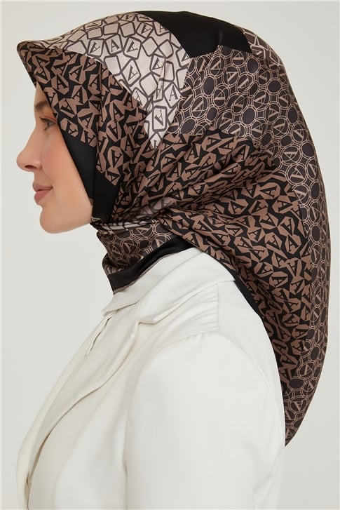 Armine Sura İpek Eşarp 21Ka8638 06