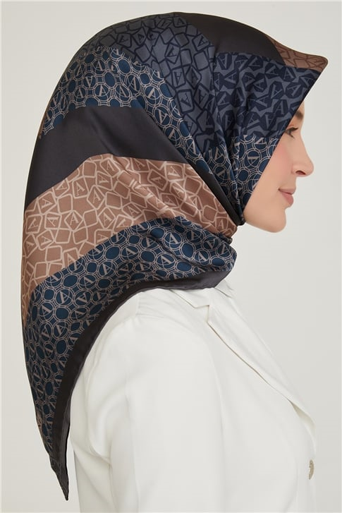 Armine Sura İpek Eşarp 21Ka8638 09