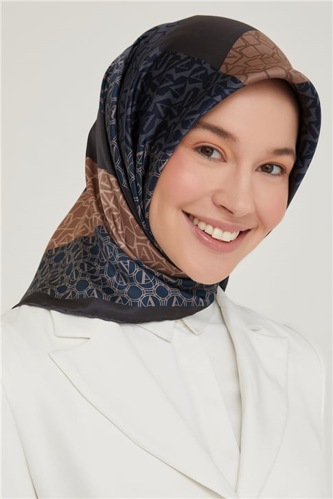 Armine Sura İpek Eşarp 21Ka8638 09