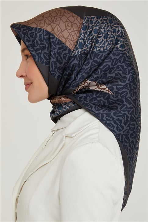 Armine Sura İpek Eşarp 21Ka8638 09