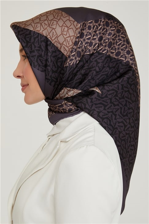 Armine Sura İpek Eşarp 21Ka8638 11