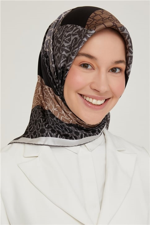 Armine Sura İpek Eşarp 21Ka8638 34