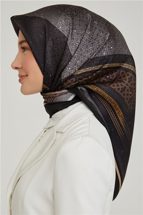 Armine Sura İpek Eşarp 21Ka8639 06