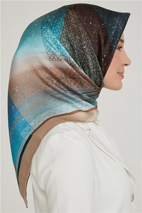Armine Sura İpek Eşarp 21Ka8639 09