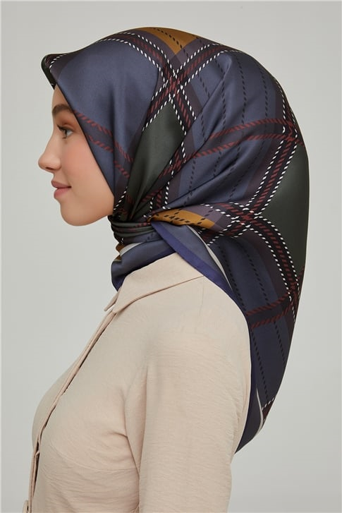 Armine Sura İpek Eşarp 21Ka8640 09