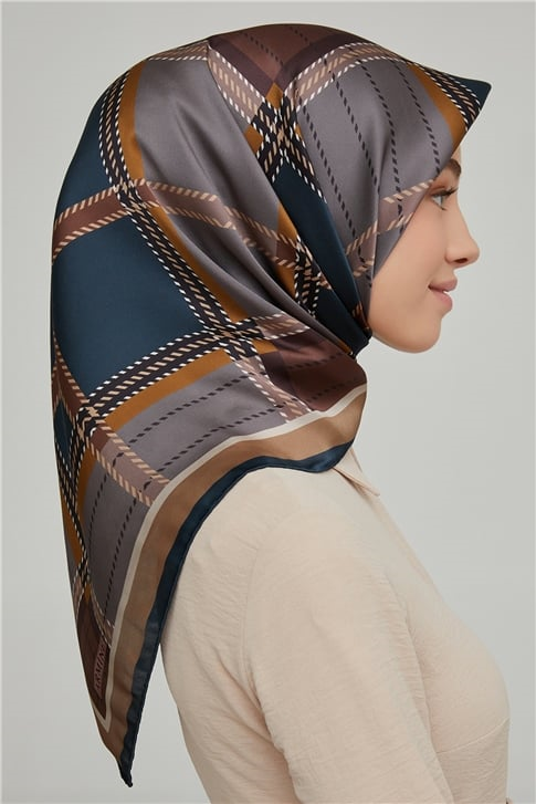 Armine Sura İpek Eşarp 21Ka8640 39