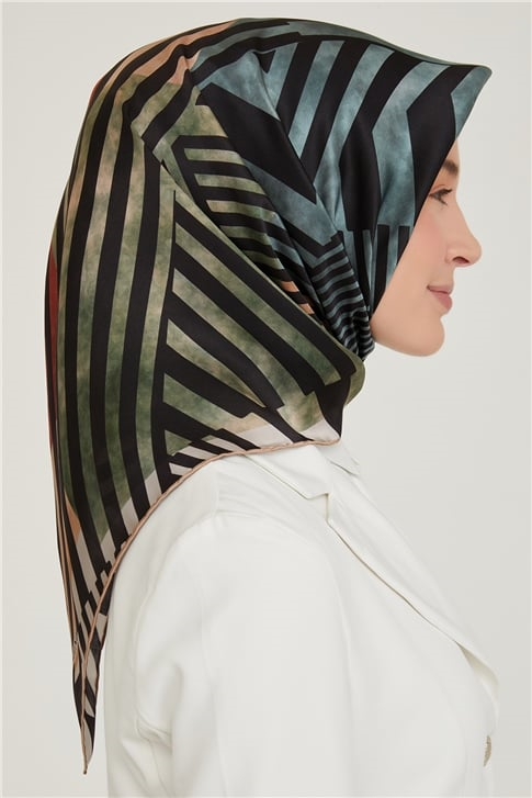 Armine Sura İpek Eşarp 21Ka8642 04
