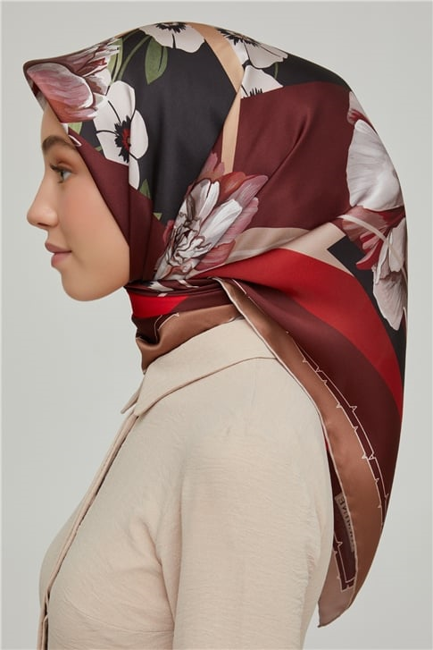 Armine Sura İpek Eşarp 21Ka8644 02