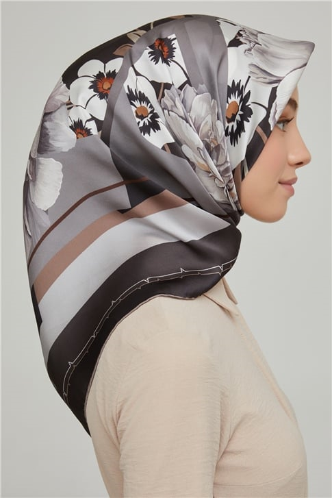 Armine Sura İpek Eşarp 21Ka8644 06
