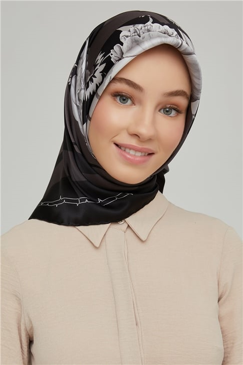 Armine Sura İpek Eşarp 21Ka8644 26