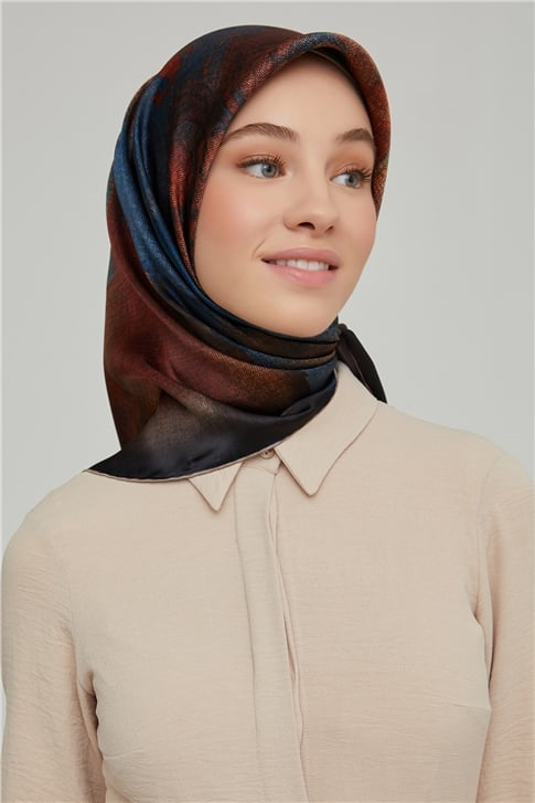Armine Sura İpek Eşarp 21Ka8648 03
