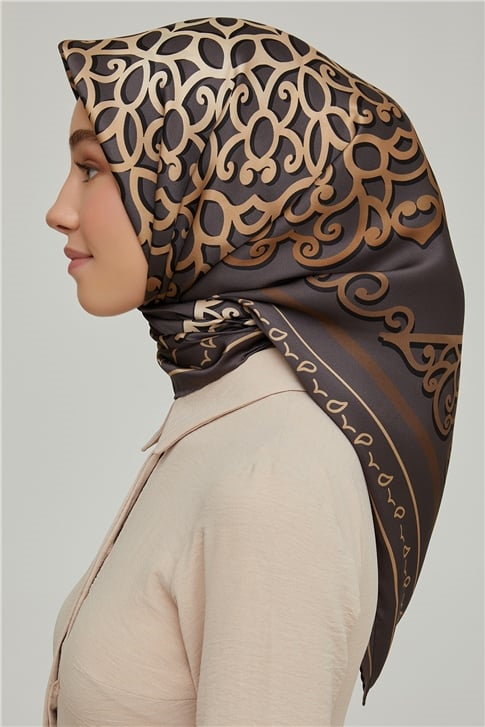 Armine Sura İpek Eşarp 21Ka8650 01