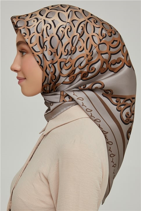 Armine Sura İpek Eşarp 21Ka8650 07