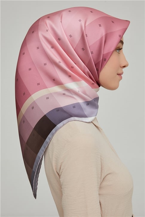 Armine Sura İpek Eşarp 21Ka8652 40