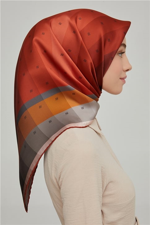 Armine Sura İpek Eşarp 21Ka8652 81