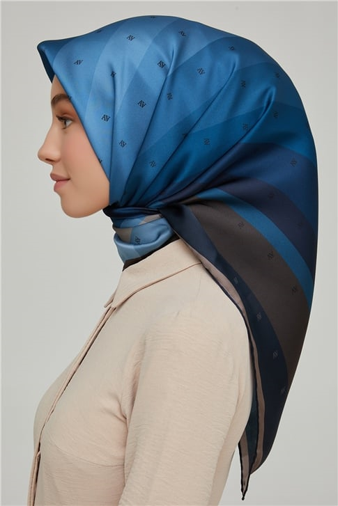 Armine Sura İpek Eşarp 21Ka8652 83