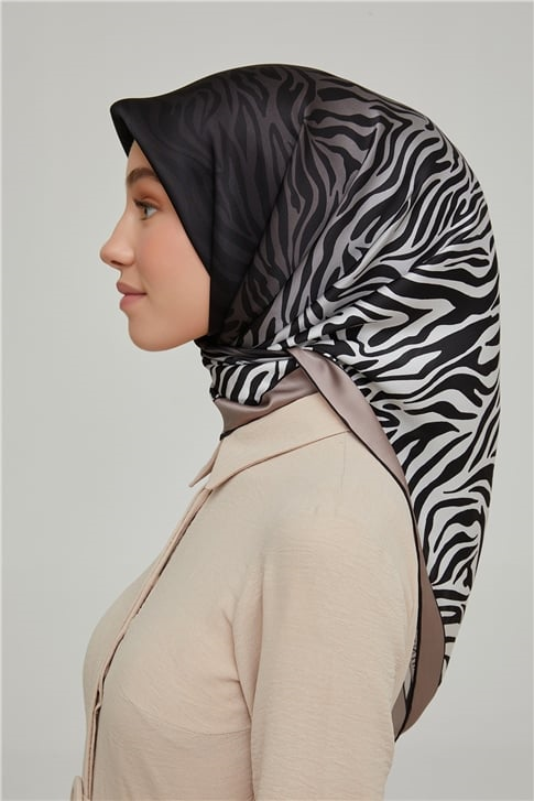 Armine Sura İpek Eşarp 21Ka8654 20