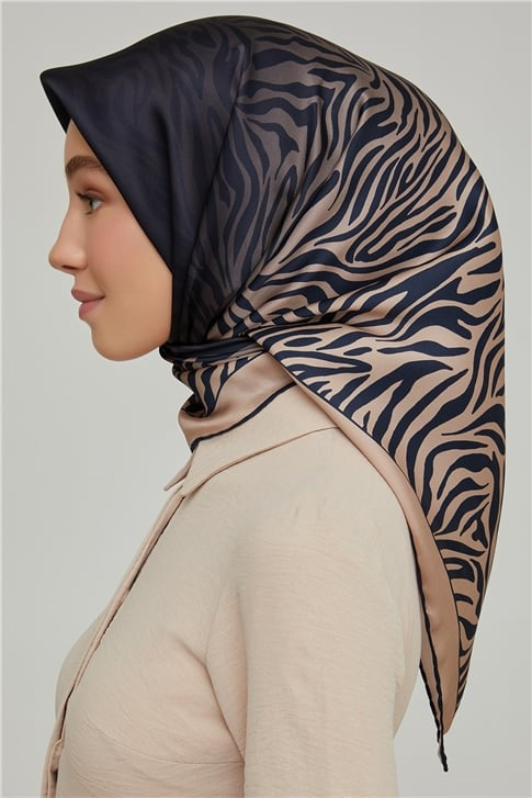 Armine Sura İpek Eşarp 21Ka8654 23