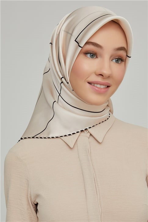 Armine Sura İpek Eşarp 21Ka8655 06