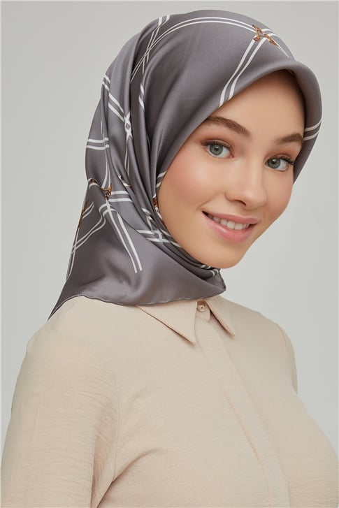 Armine Sura İpek Eşarp 21Ka8656 03